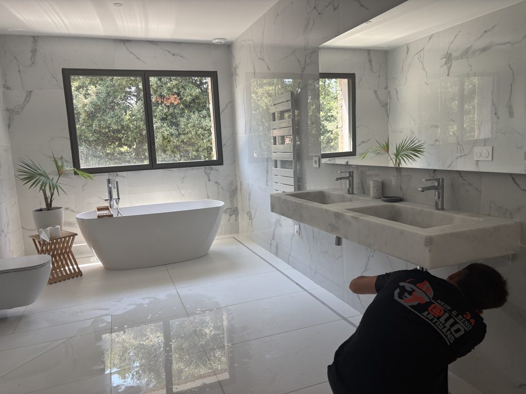 Rénovation complète de salle de bain dans l’Hérault – Allo Artisans 34